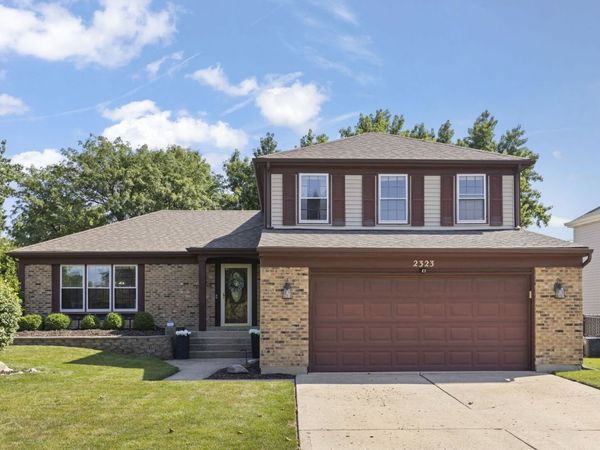 2323 Richmond Drive , Wheaton, IL 60189