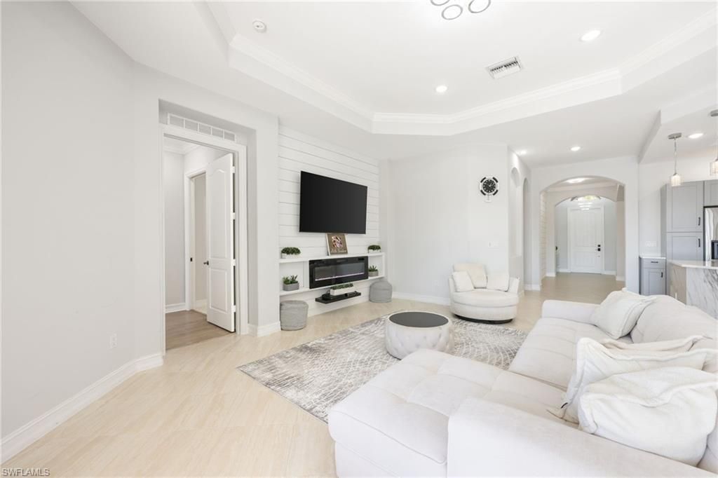1419 Serrano Cir, Naples, FL 34105 Photo