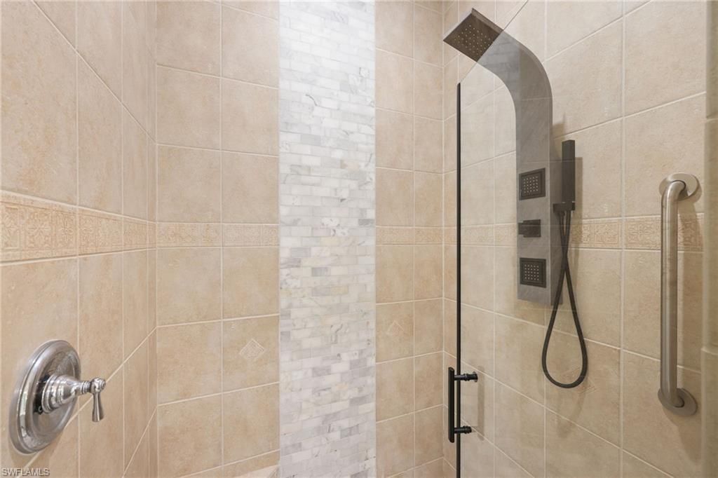 1419 Serrano Cir, Naples, FL 34105 Photo
