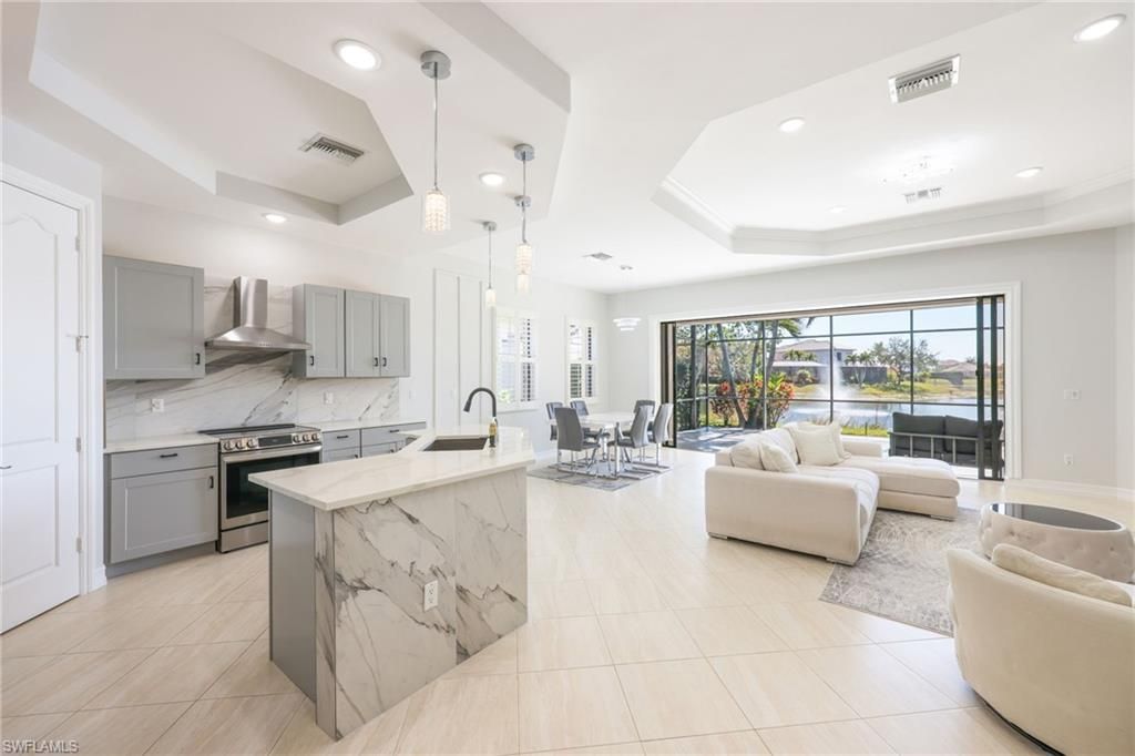 1419 Serrano Cir, Naples, FL 34105 Photo