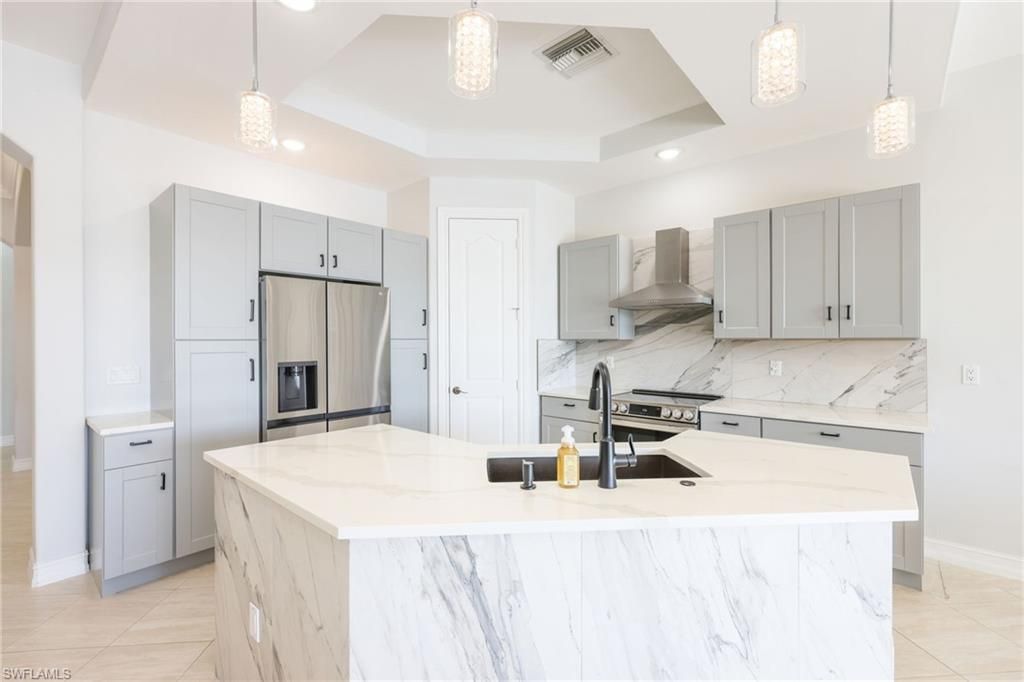 1419 Serrano Cir, Naples, FL 34105 Photo