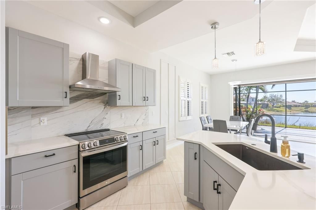 1419 Serrano Cir, Naples, FL 34105 Photo