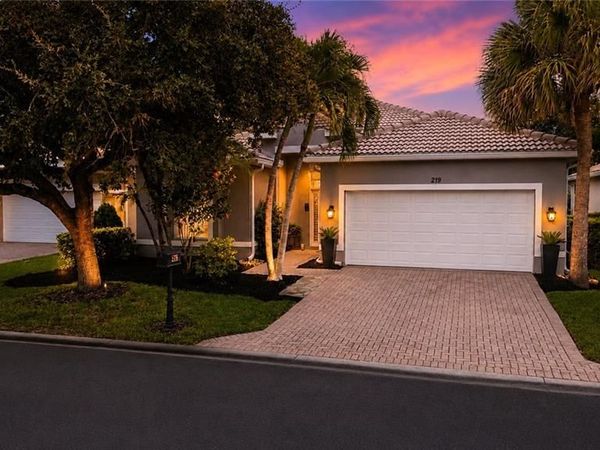 219 Glen Eagle CIR , NAPLES, FL 34104