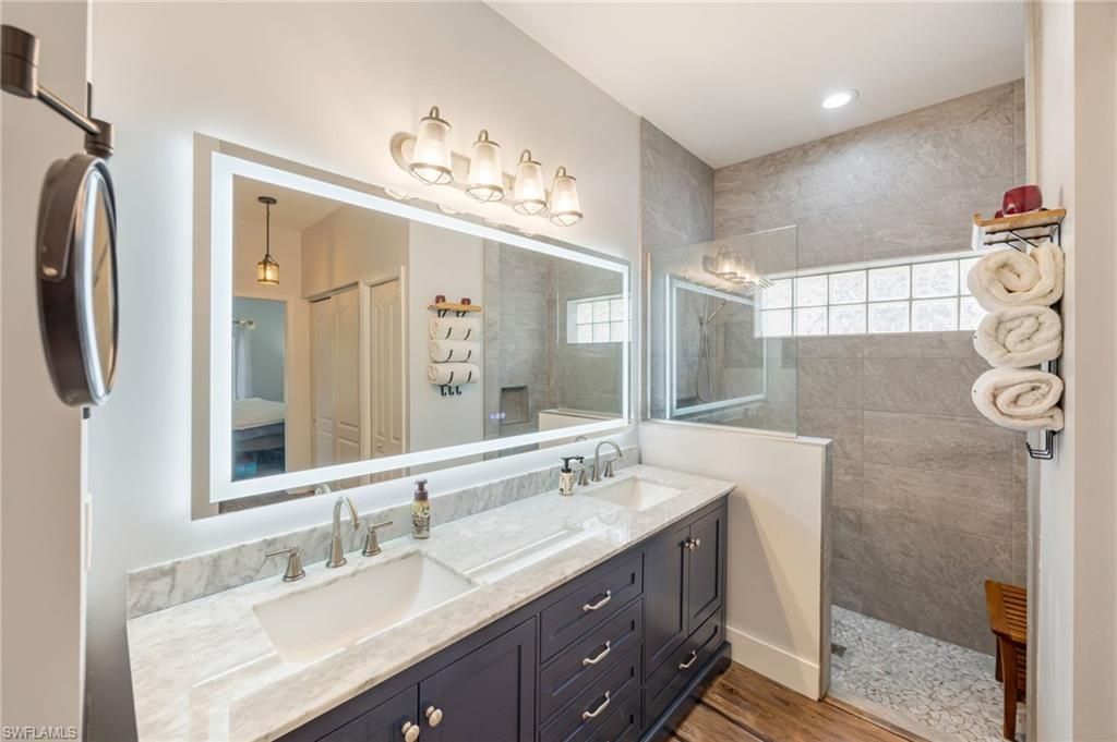 219 Glen Eagle Cir , Naples, FL 34104 Photo