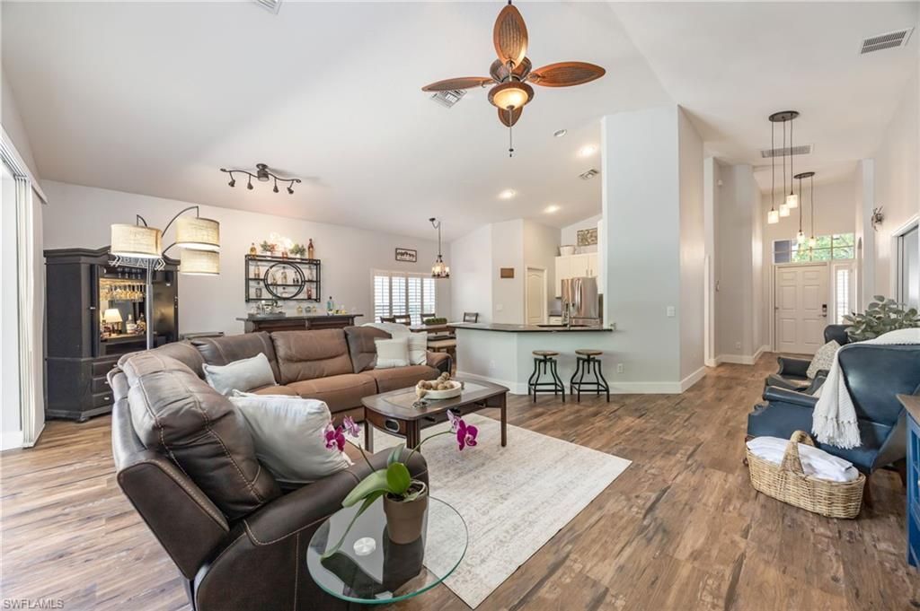 219 Glen Eagle Cir , Naples, FL 34104 Photo