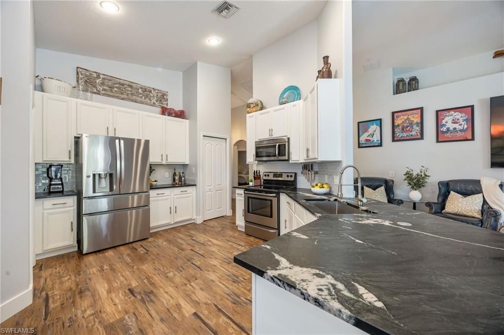 219 Glen Eagle Cir , Naples, FL 34104 Photo
