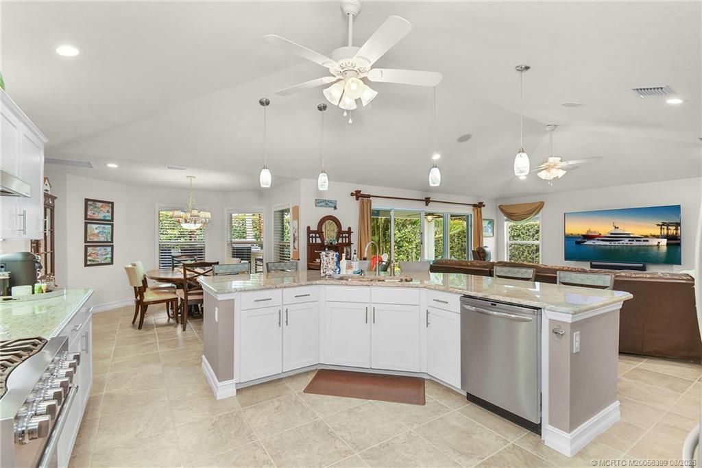 4586 SE Manatee Terrace, Stuart, FL 34997 Photo