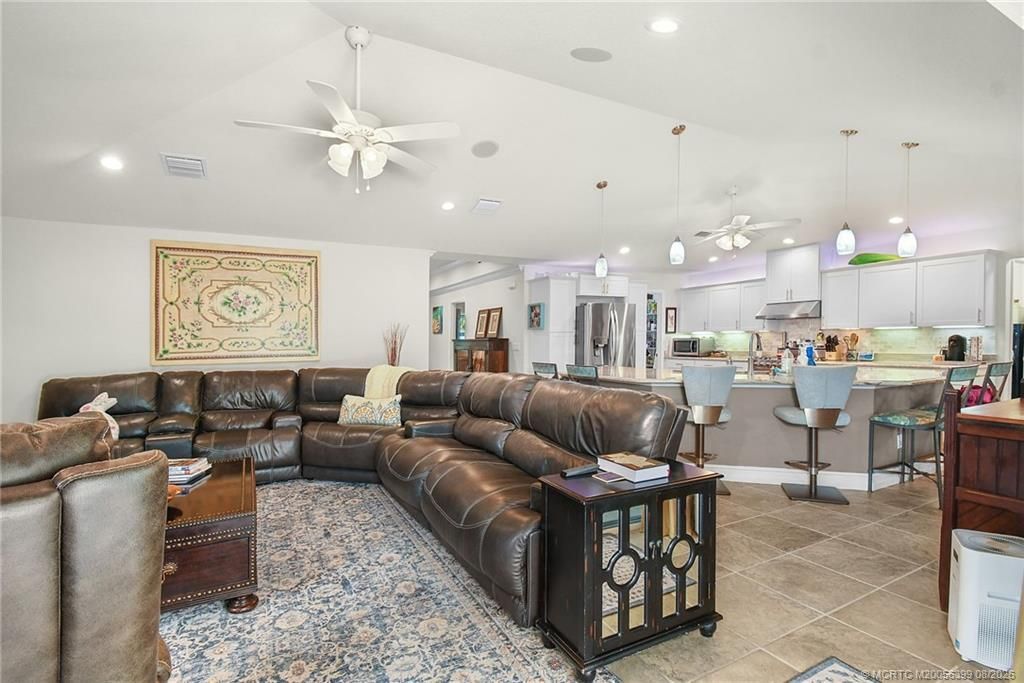 4586 SE Manatee Terrace, Stuart, FL 34997 Photo