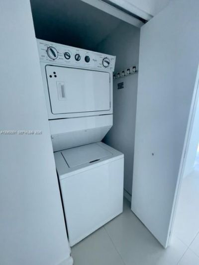 60 SW 13th St , Unit 3410, Miami, FL 33130 Photo
