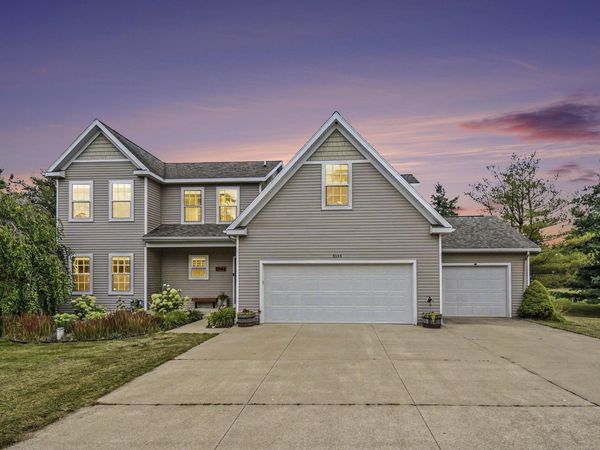 5544 100th Street SE, Caledonia, MI 49316