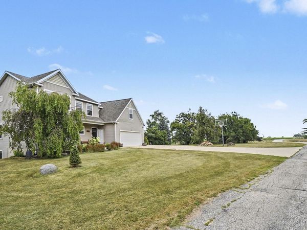5544 100th Street SE, Caledonia, MI 49316