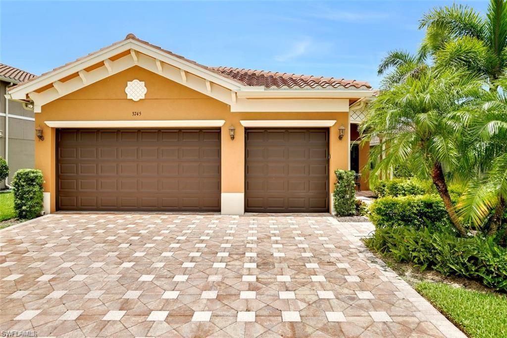3745 Pleasant Springs Dr, Naples, FL 34119 Photo