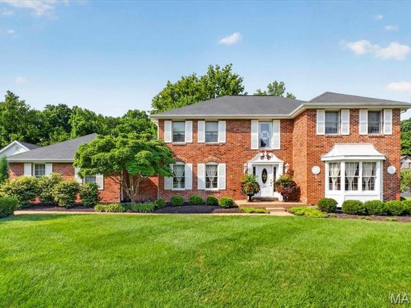 14046 Boxford Court, Chesterfield, MO 63017