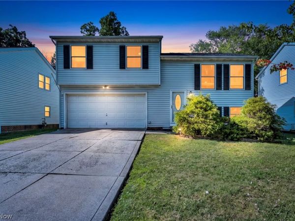 19020 Watercrest Avenue , Maple Heights, OH 44137