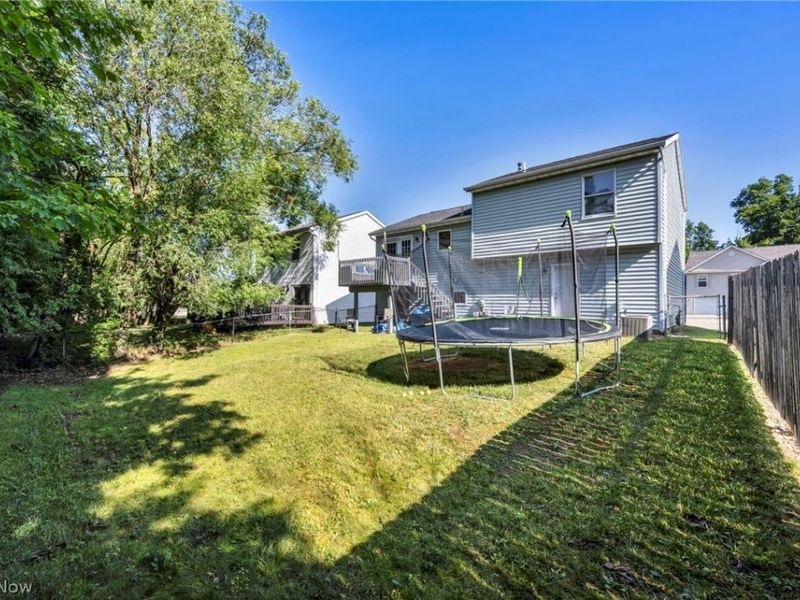 19020 Watercrest Avenue , Maple Heights, OH 44137 Photo 40