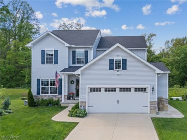 1216 Selena Grove, Green, OH 44685