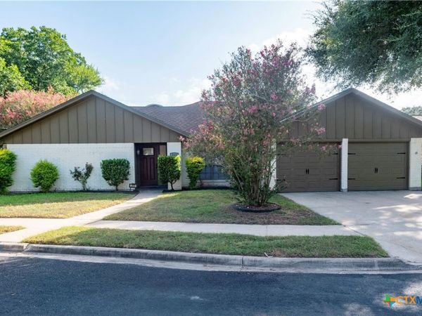 213 Taos Drive , Victoria, TX 77904