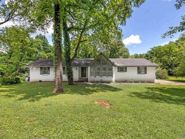 3824 Timbercrest Drive NW, Huntsville, AL 35810