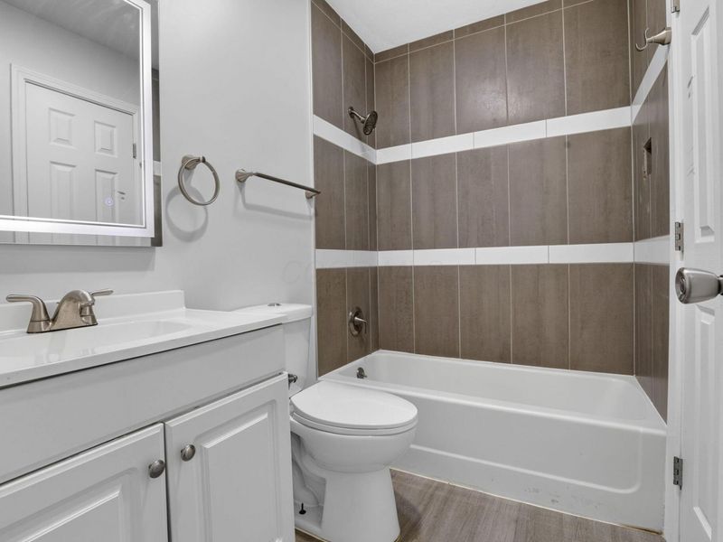 5401 Adderley Avenue , Columbus, OH 43232 Photo 24
