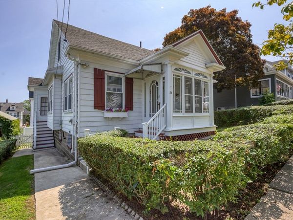 18 Grayson St, Boston, MA 02124