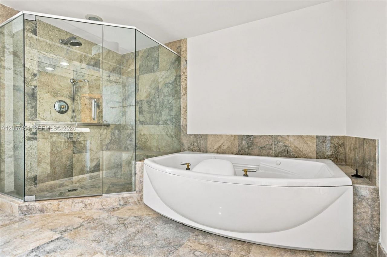 3201 NE 183rd St , Unit 2104, Aventura, FL 33160 Photo