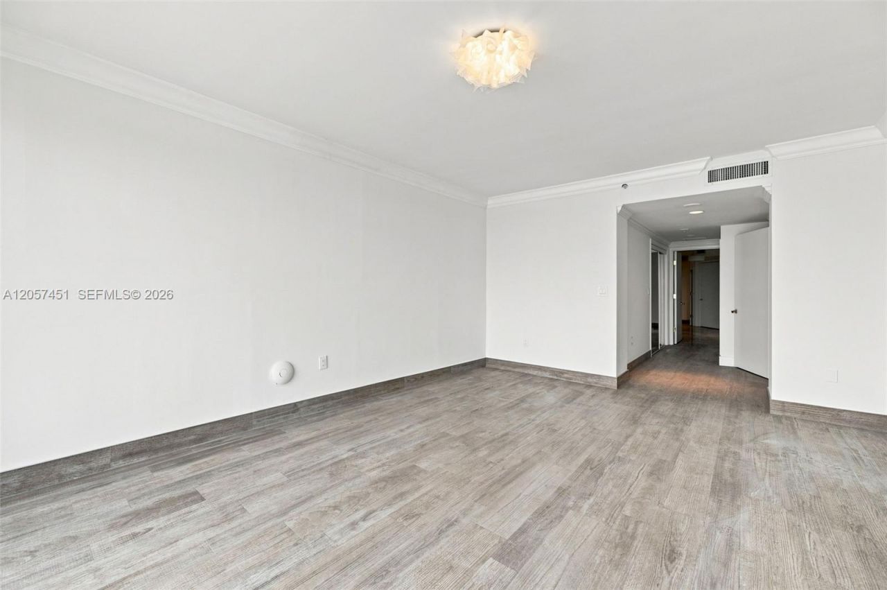 3201 NE 183rd St , Unit 2104, Aventura, FL 33160 Photo