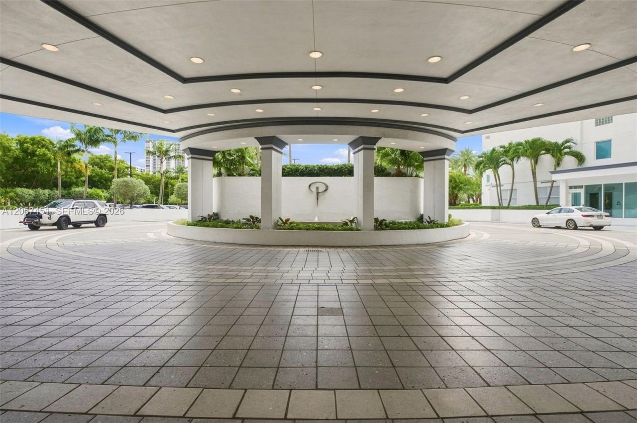 3201 NE 183rd St , Unit 2104, Aventura, FL 33160 Photo