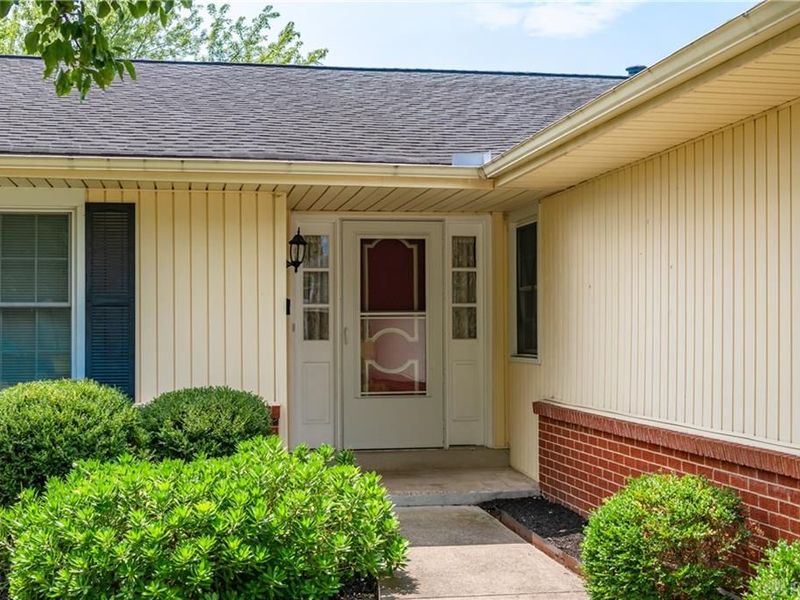 4305 Spring Hollow Court, Dayton, OH 45424 Photo 6
