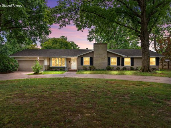 2266 S Meadowview Avenue , Springfield, MO 65804