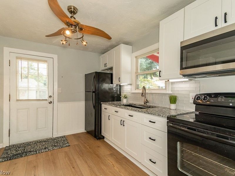 17602 Brazil Road, Cleveland, OH 44119 Photo 10