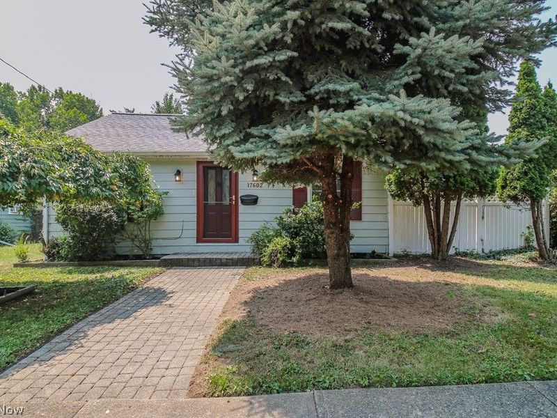 17602 Brazil Road, Cleveland, OH 44119 Photo 2