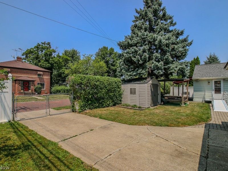 17602 Brazil Road, Cleveland, OH 44119 Photo 27