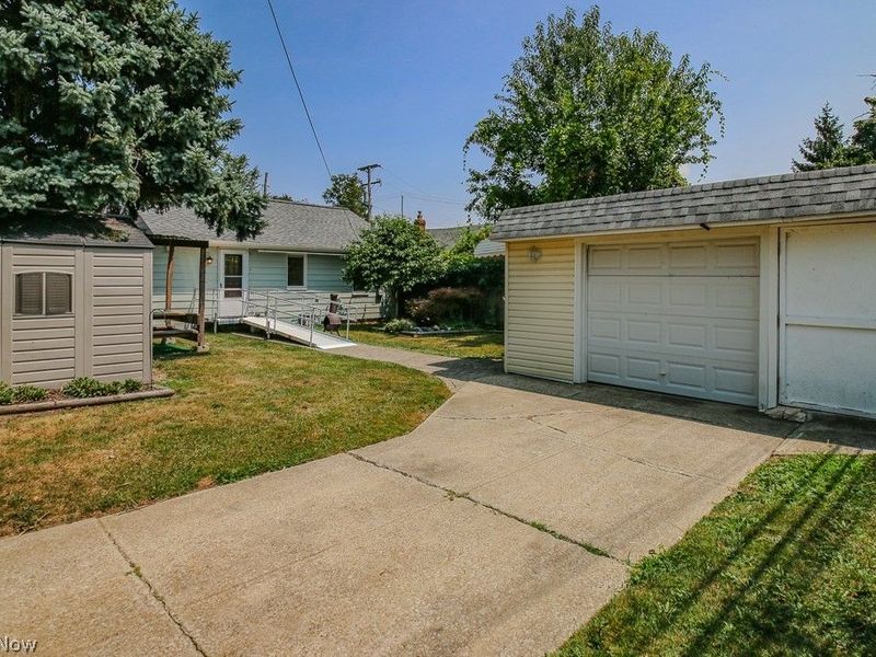 17602 Brazil Road, Cleveland, OH 44119 Photo 28
