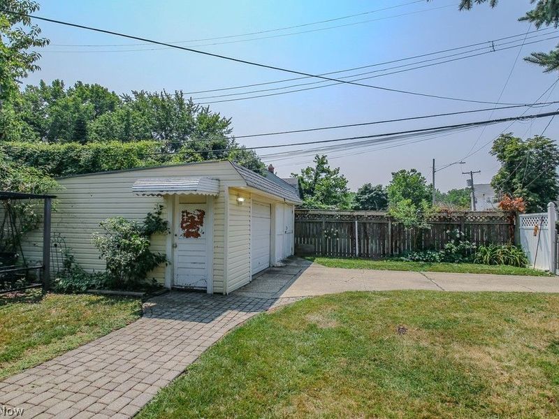 17602 Brazil Road, Cleveland, OH 44119 Photo 29