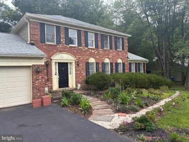 11907 FALLEN HOLLY COURT, GREAT FALLS, VA 22066