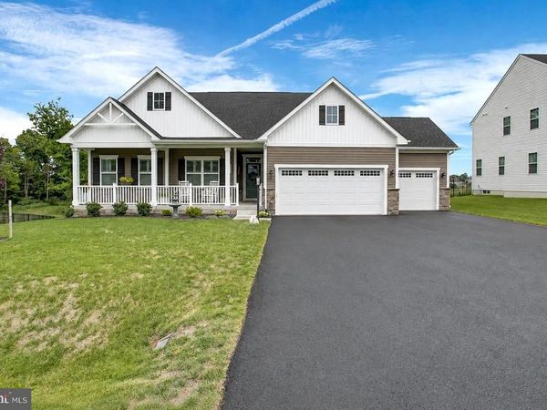 1601 SHANNON DRIVE S, GREENCASTLE, PA 17225