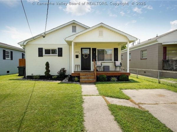 2123 McKinley Avenue, St Albans, WV 25177