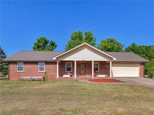 121 Rosser Road , Mcdonough, GA 30252