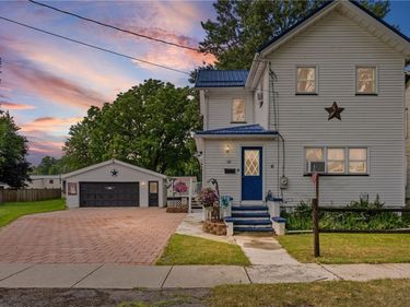 60 Franklin Street, Lyons, NY 14489