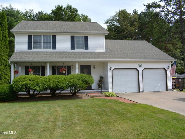 38 Maple Drive, Queensbury, NY 12804