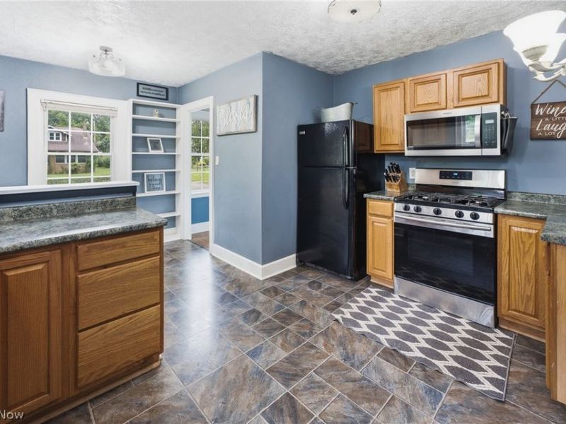 325 Vincent Street, Alliance, OH 44601 Photo 16