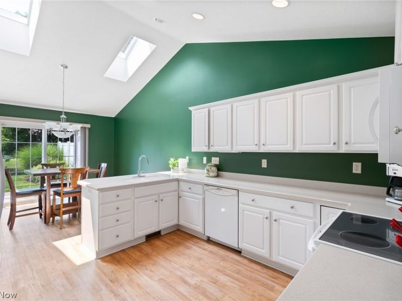 3549 Elmhurst Circle, Green, OH 44685 Photo 13