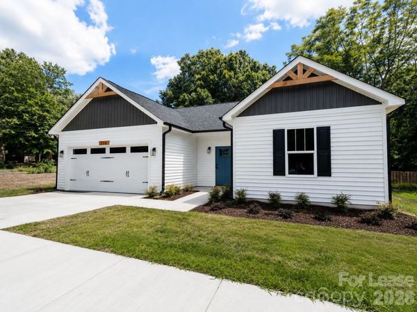 216 E Phifer Street , Marshville, NC 28103