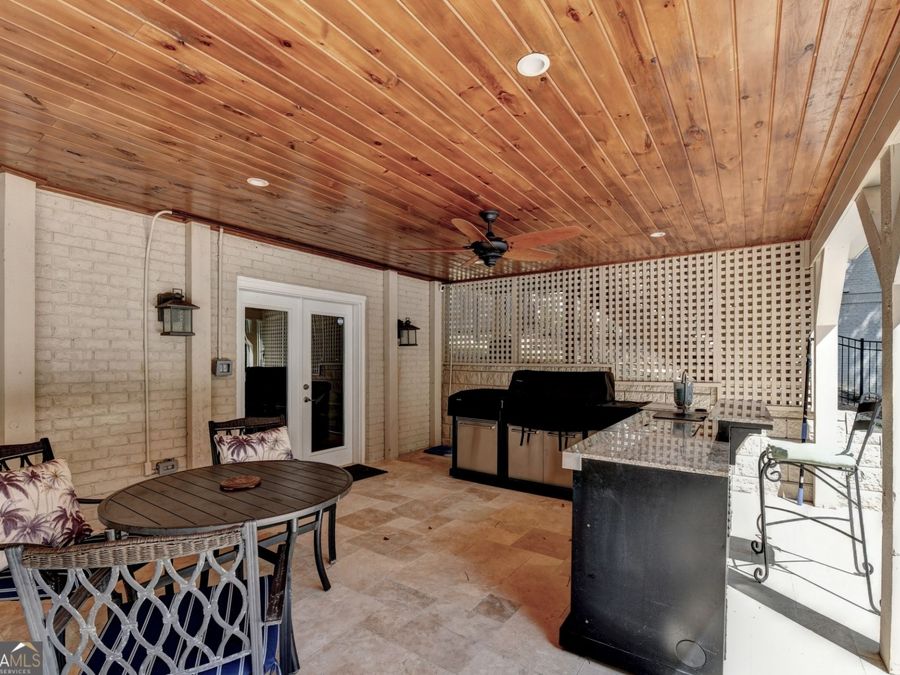 Property Image 136