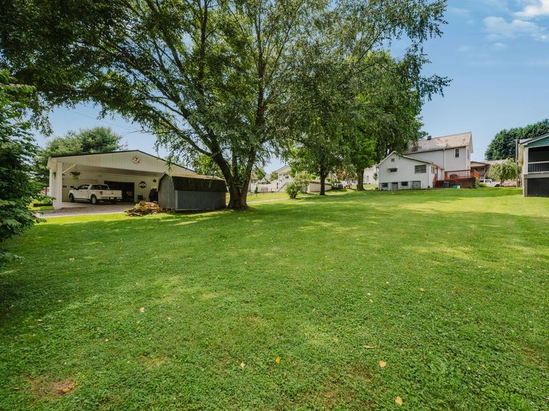 121 E Sheridan Avenue , Somerset, OH 43783 Photo 32