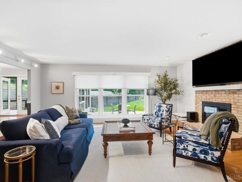 6651 Lewis Clark Trail, Sycamore Township, OH 45241 Photo 3