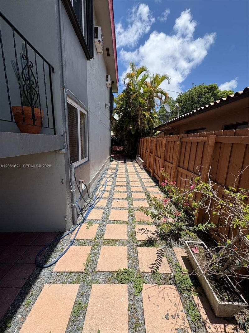 191 NW 17th Ave, Unit 3, Miami, FL 33125 Photo