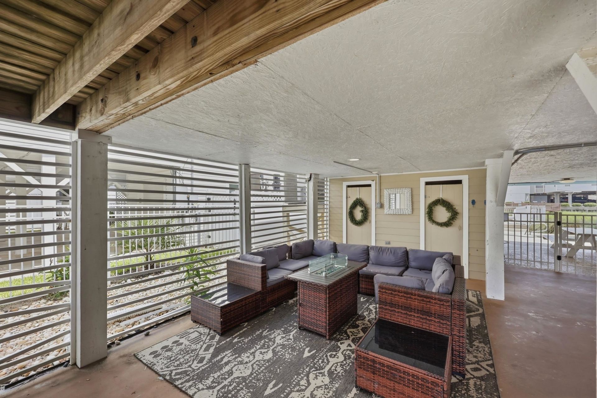 6108 Nixon St. Photo 44