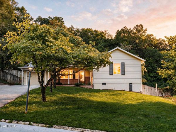 3021 Wenwood Drive, Knoxville, TN 37921