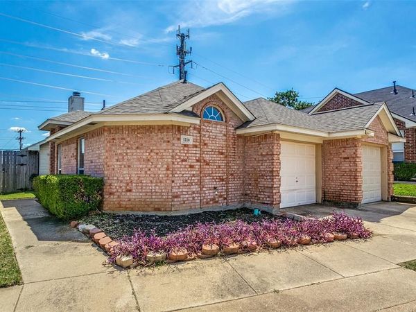 1228 Falcon Trail , Bedford, TX 76021